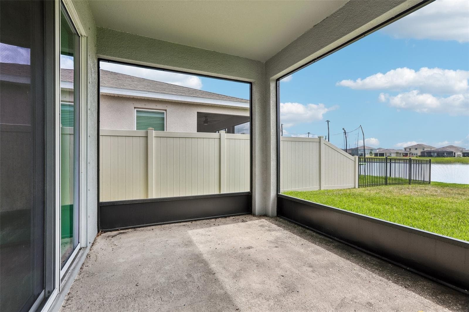 327 MANGROVE MANOR DRIVE — photo 24 of 30