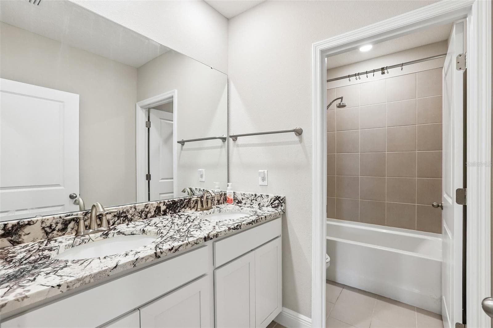327 MANGROVE MANOR DRIVE — photo 21 of 30