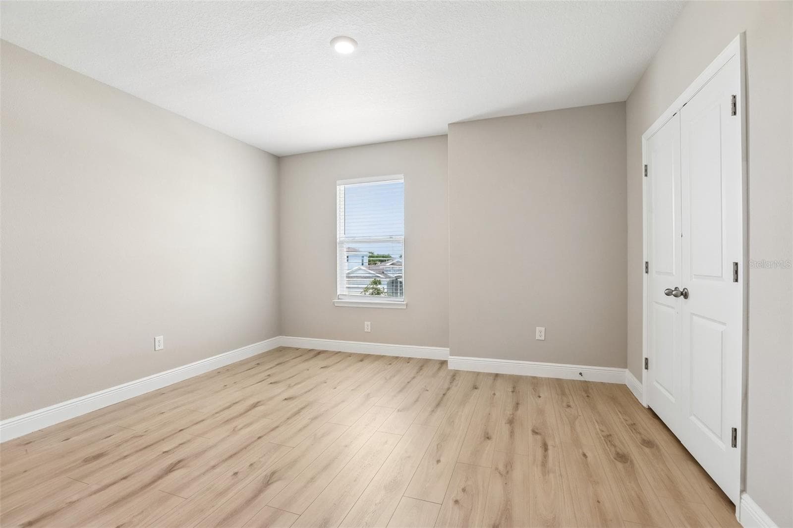 327 MANGROVE MANOR DRIVE — photo 22 of 30