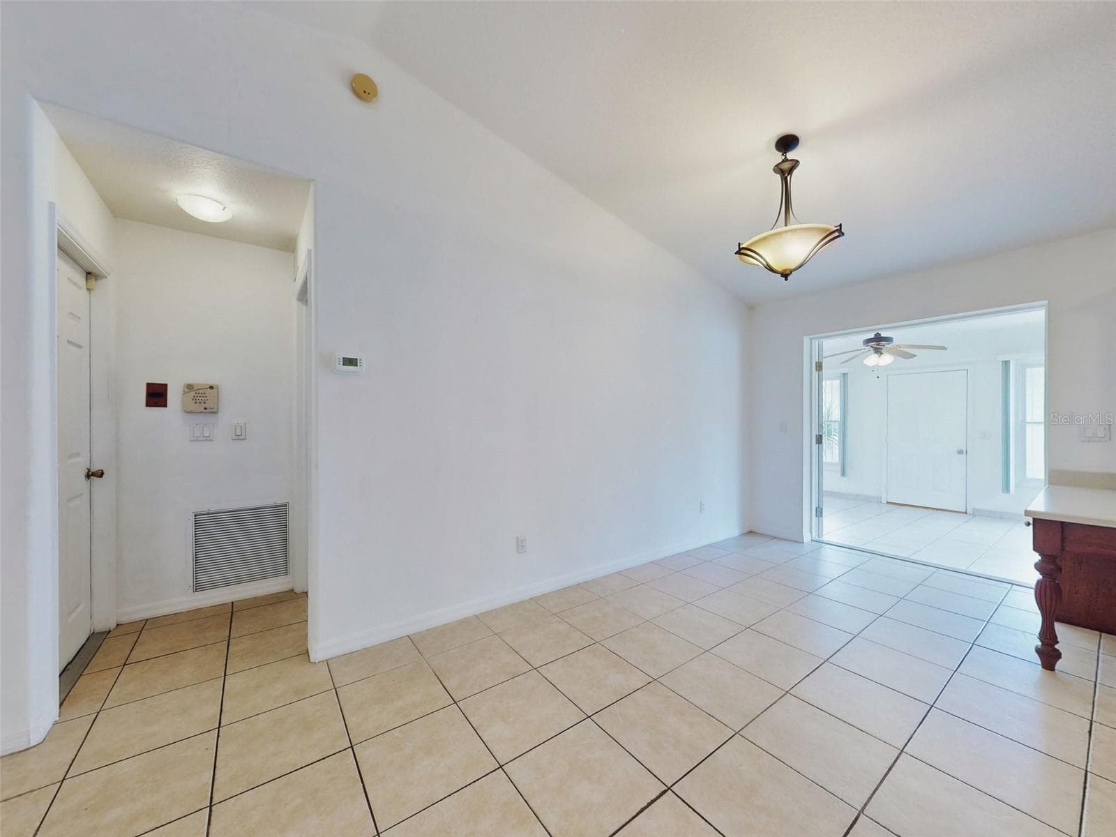 203 DUSS STREET — photo 14 of 72
