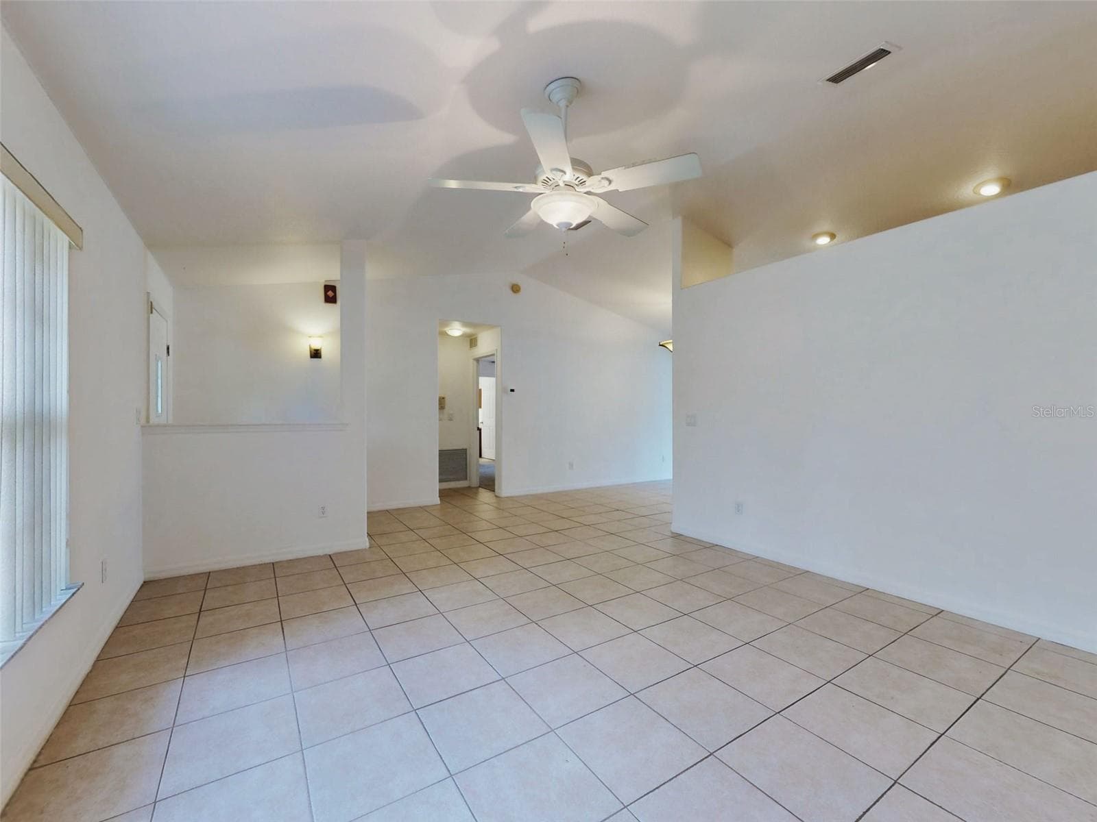 203 DUSS STREET — photo 10 of 72
