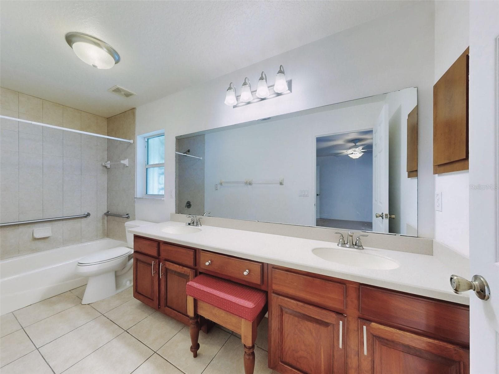 203 DUSS STREET — photo 40 of 72