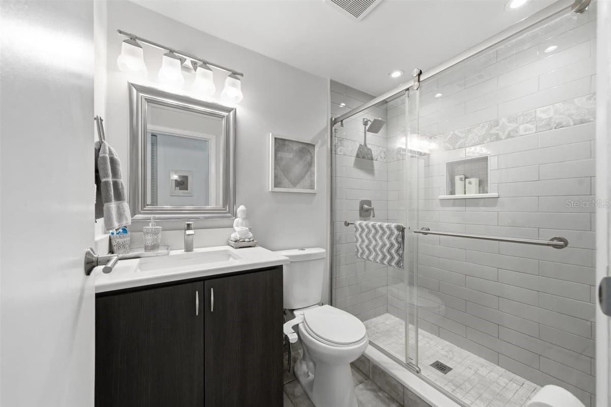 5309 BLACK PINE DRIVE — photo 18 of 33