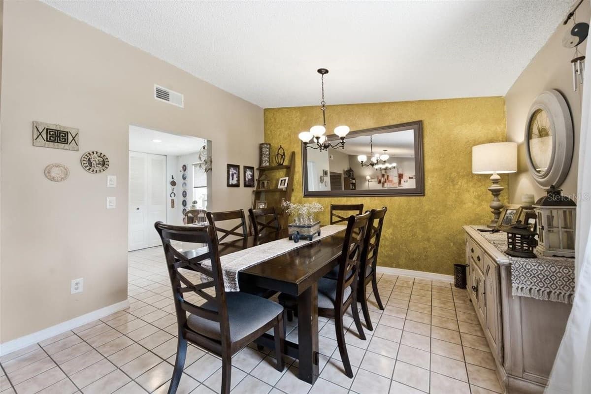 5309 BLACK PINE DRIVE — photo 5 of 33