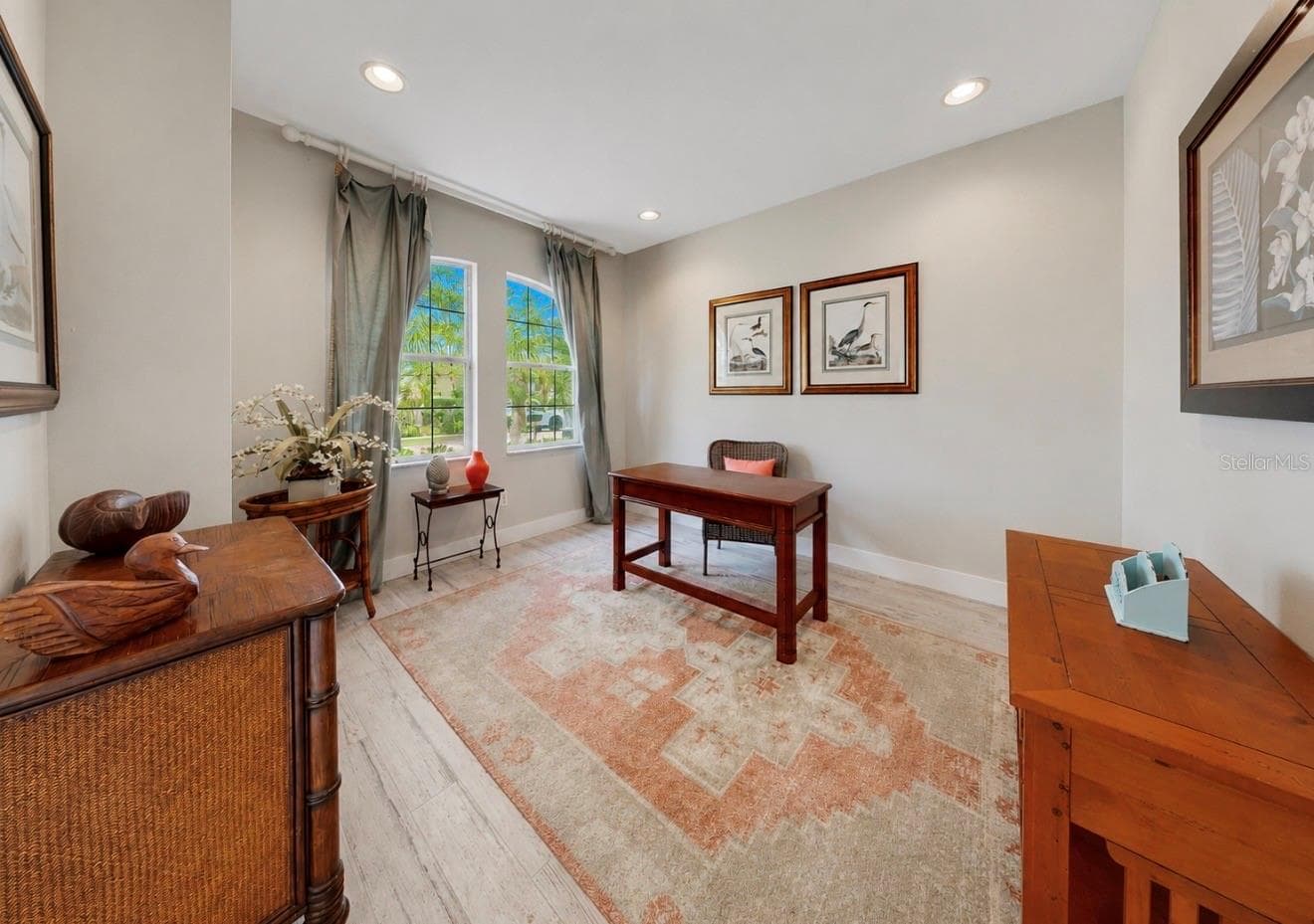 827 SEMINOLE SKY DRIVE — photo 9 of 47
