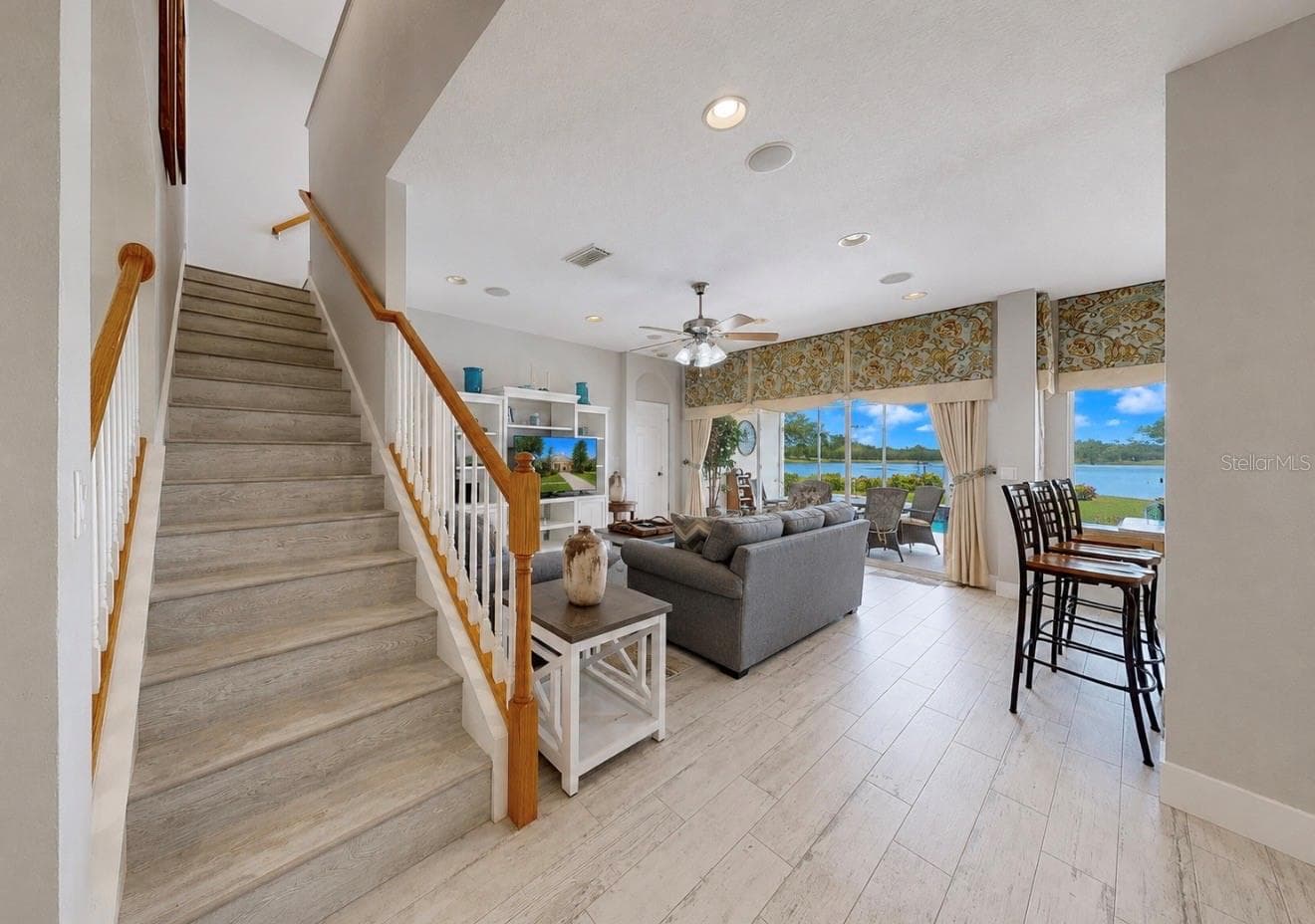 827 SEMINOLE SKY DRIVE — photo 17 of 47