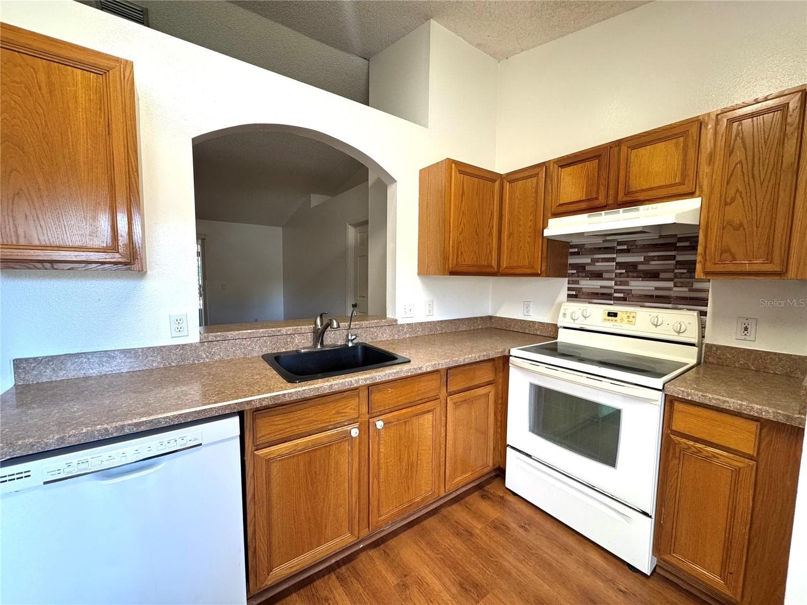1648 DUNLAP DRIVE — photo 7 of 24