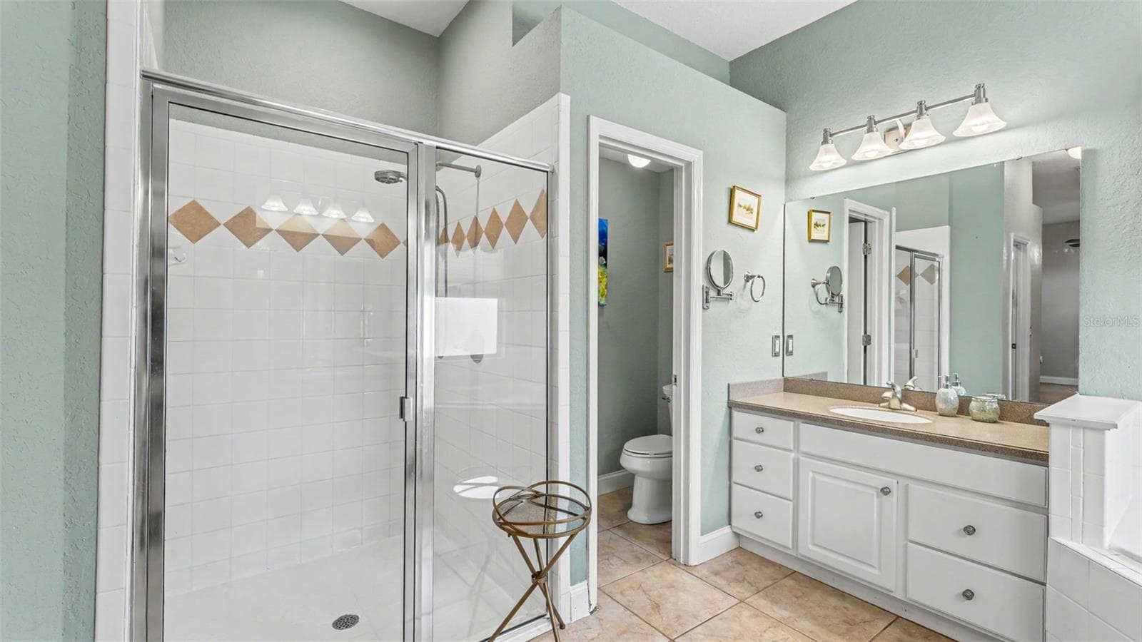 7229 REMINGTON OAKS COURT — photo 25 of 46