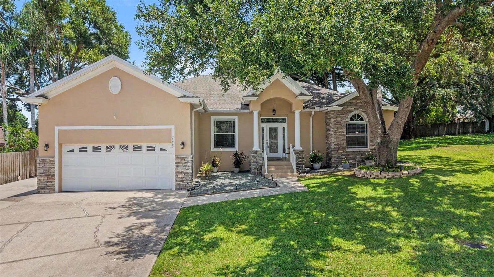 7229 REMINGTON OAKS COURT — photo 41 of 46