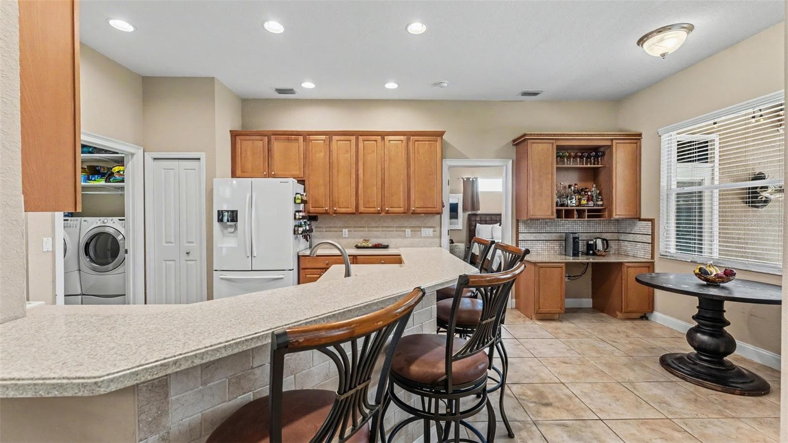 7229 REMINGTON OAKS COURT — photo 11 of 46