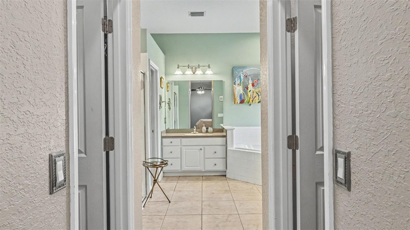7229 REMINGTON OAKS COURT — photo 21 of 46