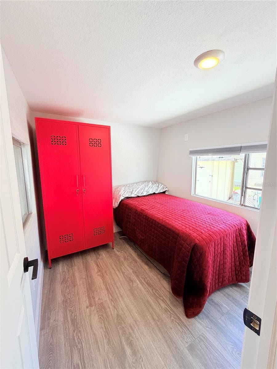 110 KOVE BOULEVARD — photo 5 of 11