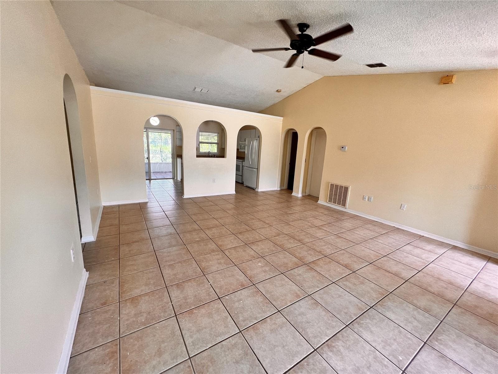 390 FORT SMITH BOULEVARD — photo 5 of 17
