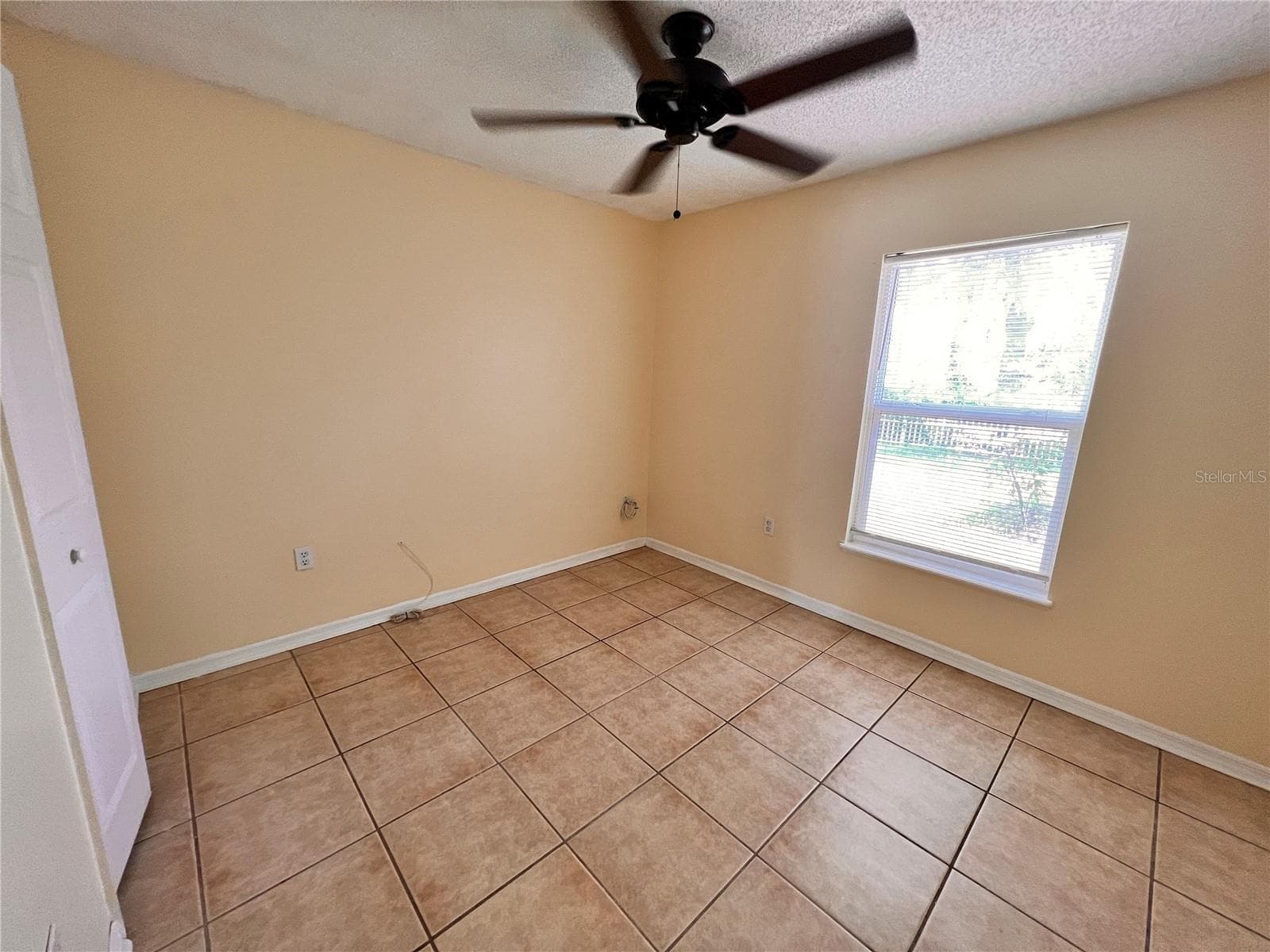 390 FORT SMITH BOULEVARD — photo 12 of 17