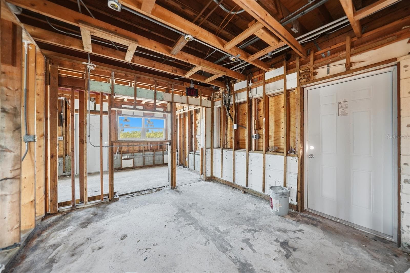 1261 BEACH ROAD — photo 33 of 60