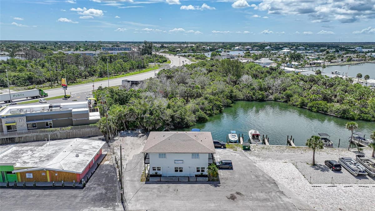 1261 BEACH ROAD — photo 45 of 60