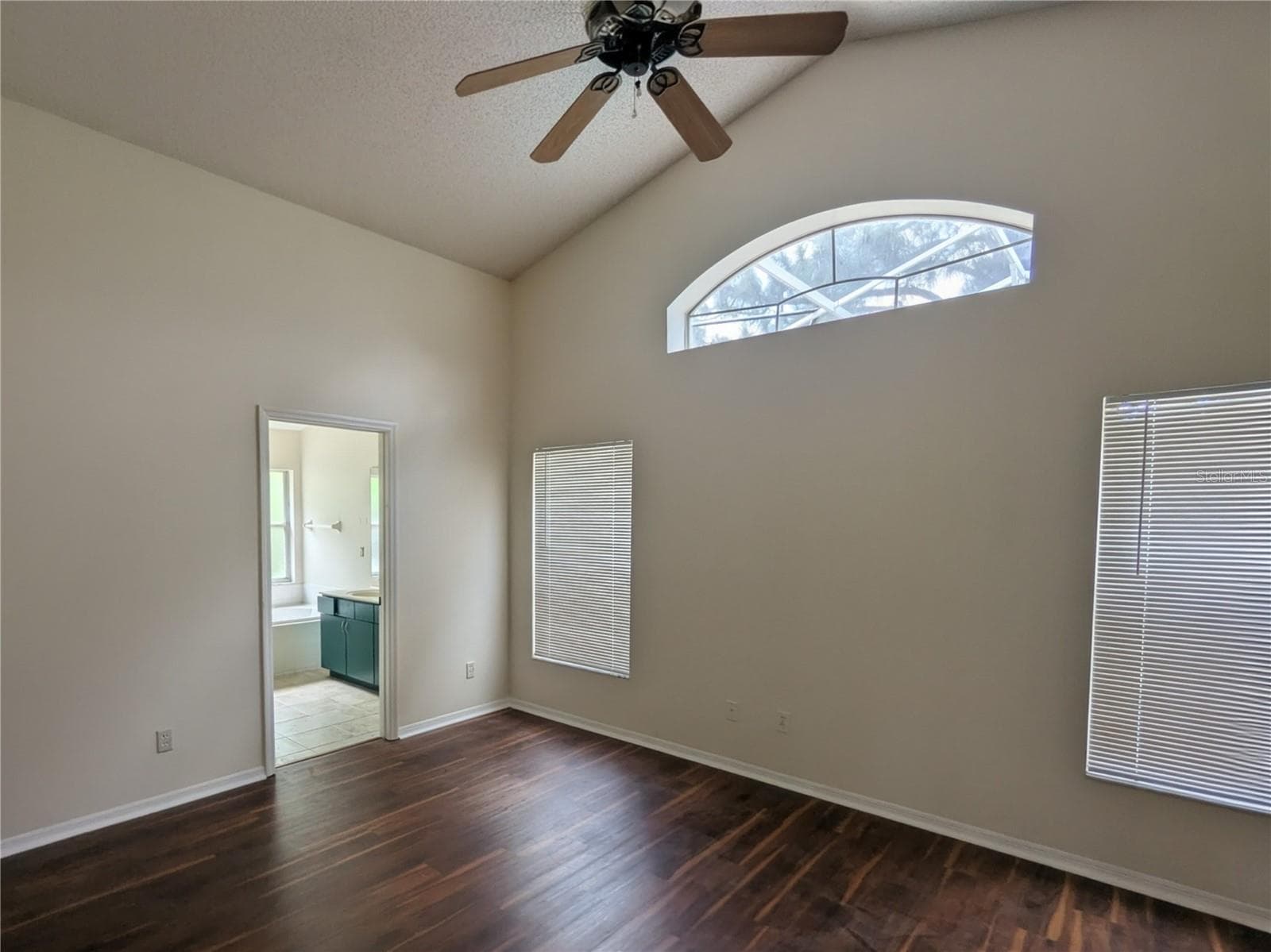 13712 DEVLIN COURT — photo 6 of 14