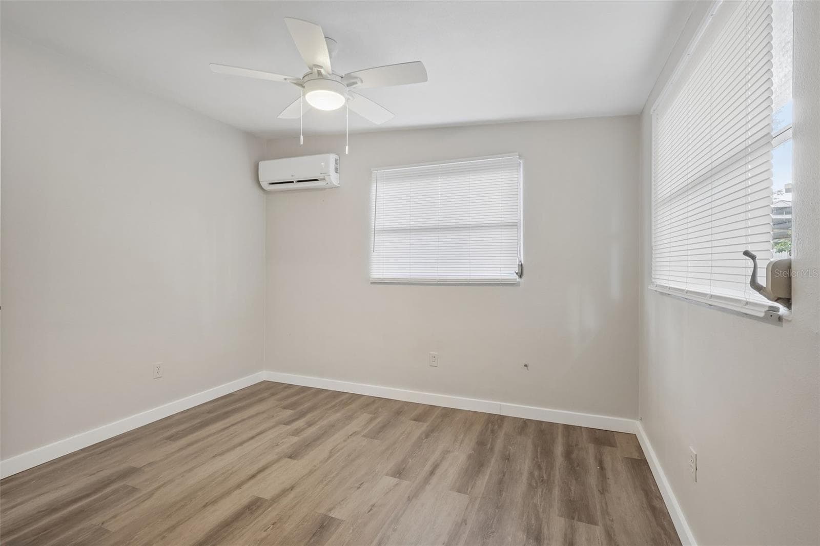 2117 BARCELONA DRIVE — photo 18 of 38