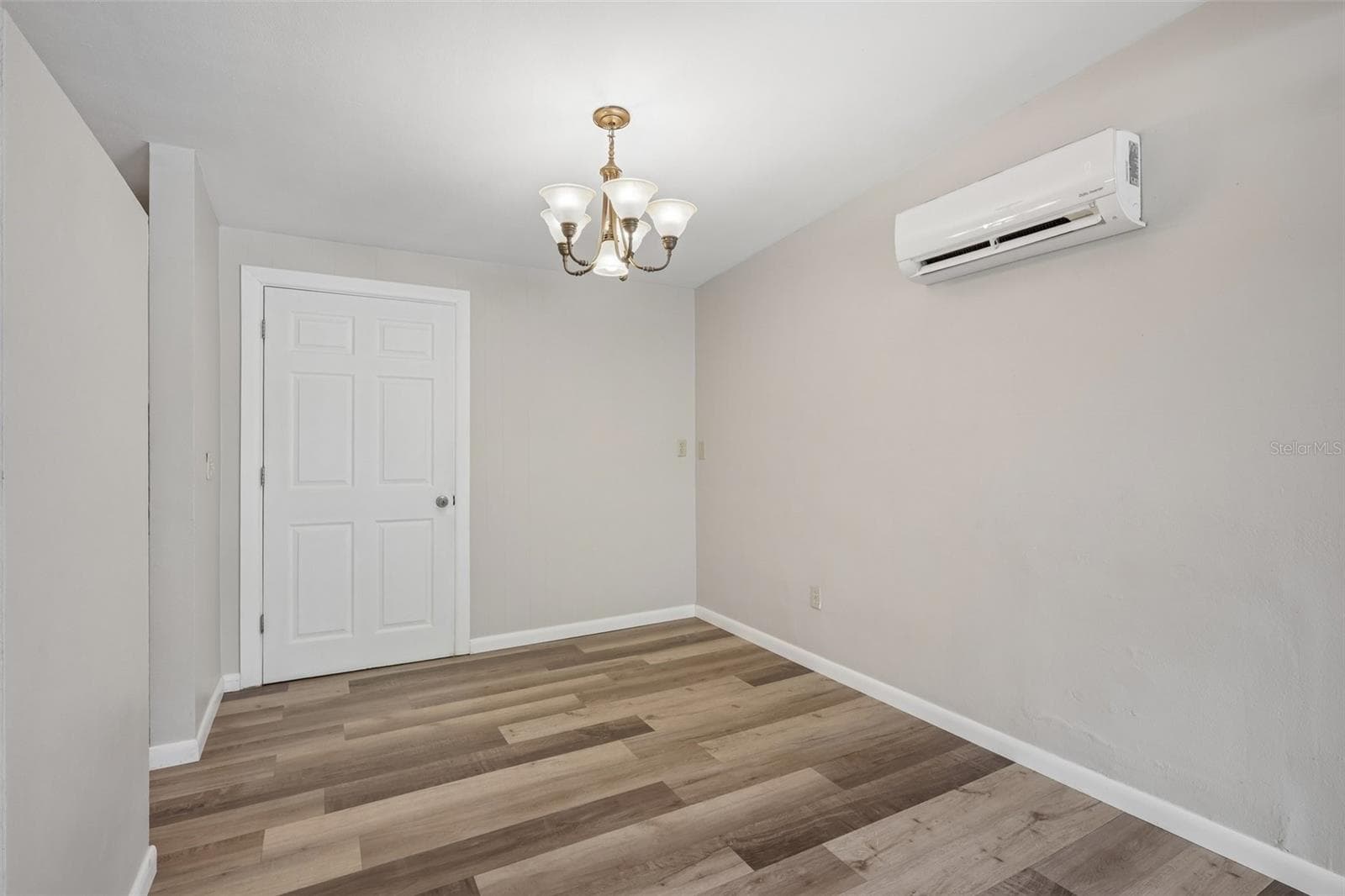 2117 BARCELONA DRIVE — photo 8 of 38