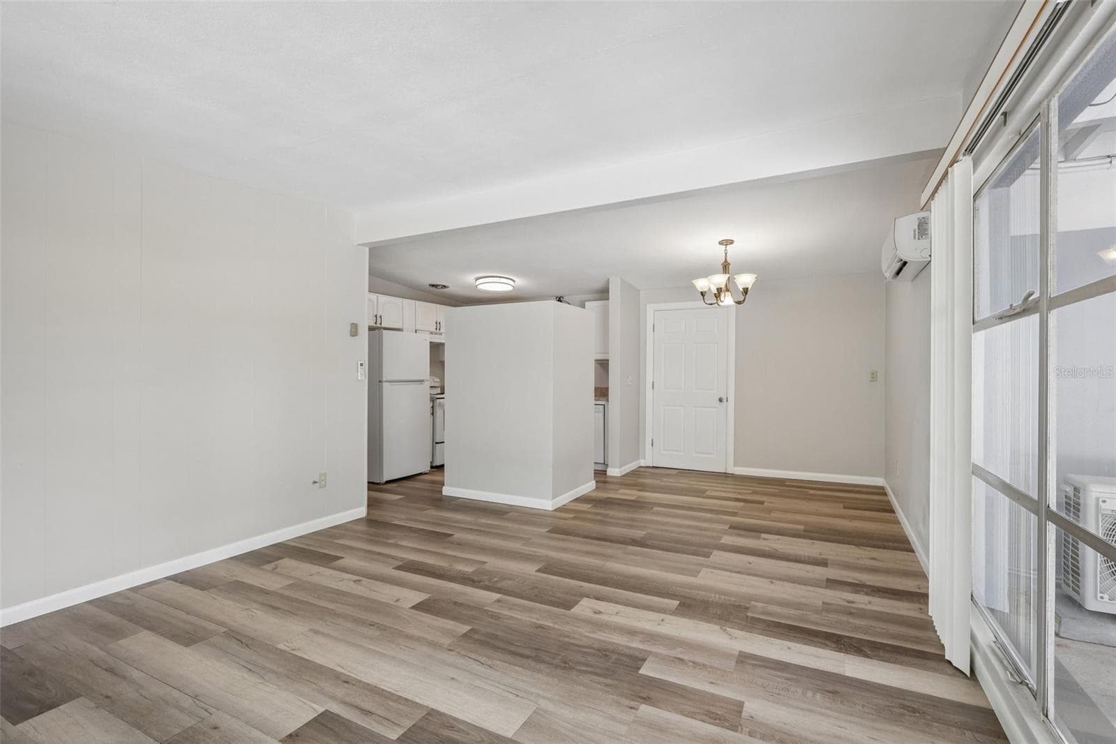 2117 BARCELONA DRIVE — photo 6 of 38