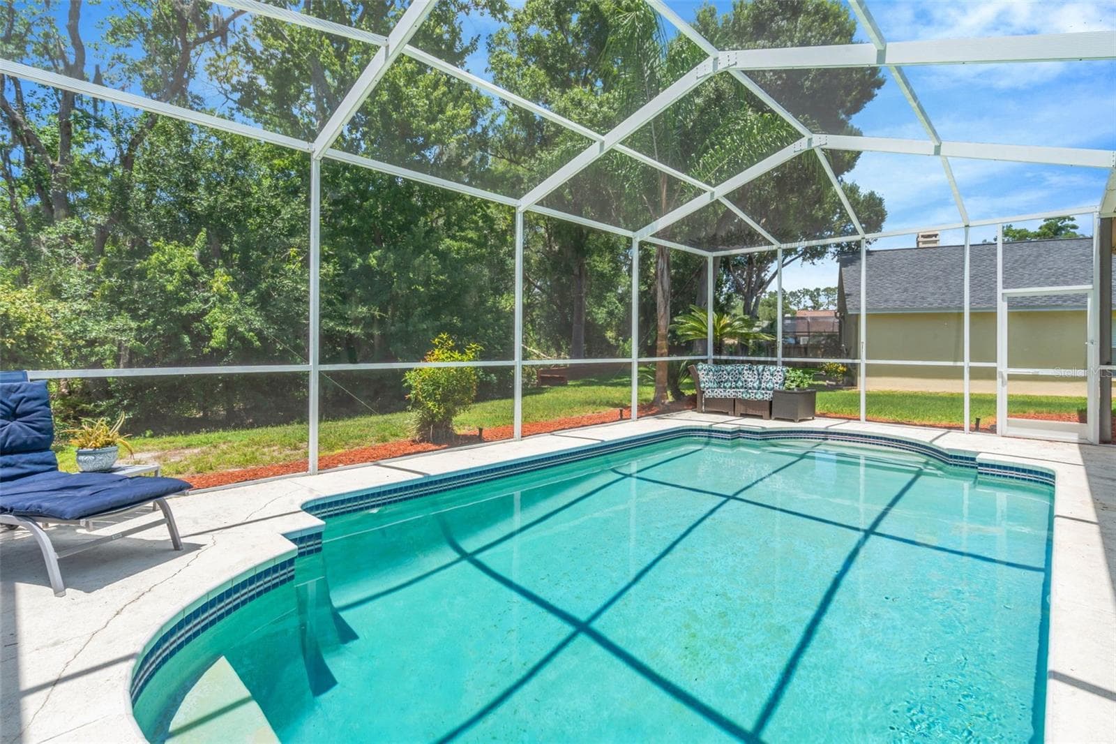 5633 GLENCREST BOULEVARD — photo 37 of 53