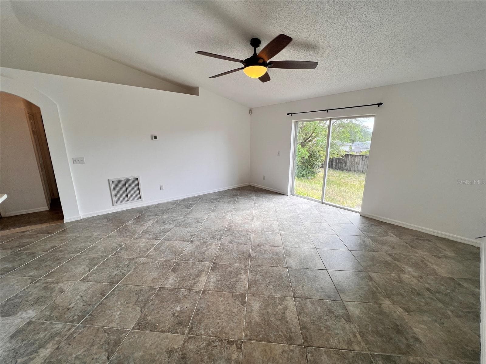 3344 COURTLAND BOULEVARD — photo 9 of 21