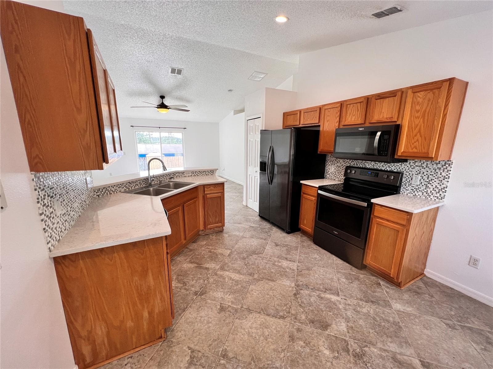 3344 COURTLAND BOULEVARD — photo 3 of 21