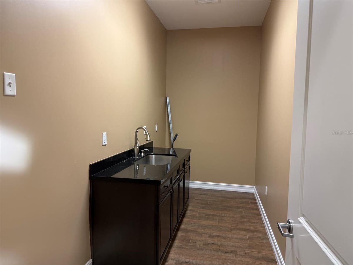 711 CIARA CREEK COVE — photo 15 of 17