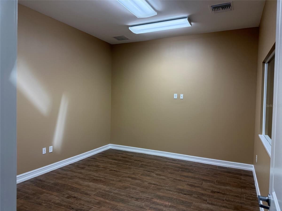 711 CIARA CREEK COVE — photo 16 of 17