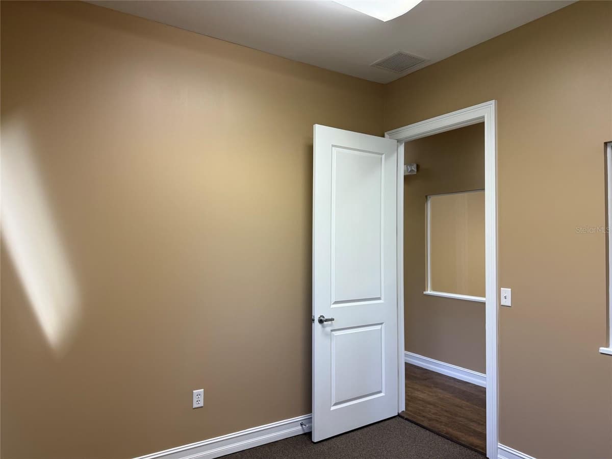711 CIARA CREEK COVE — photo 10 of 17