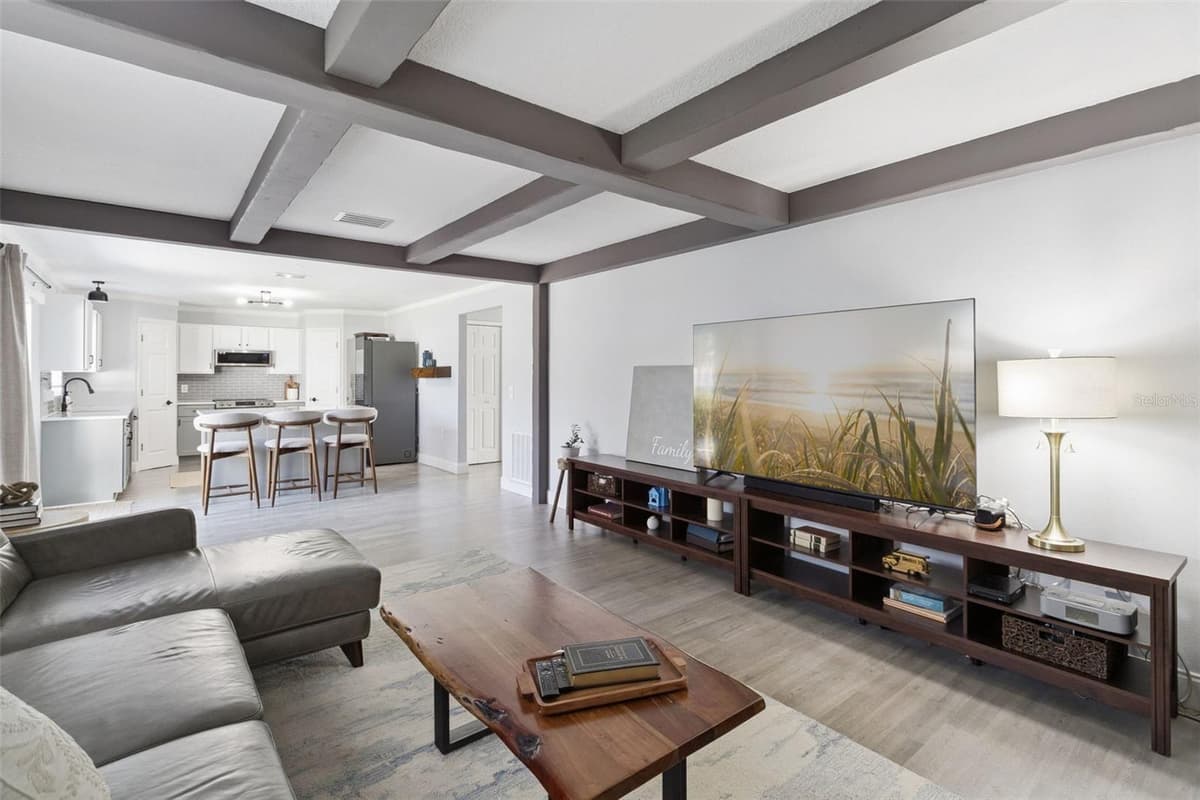 4981 SPINET DRIVE — photo 9 of 49