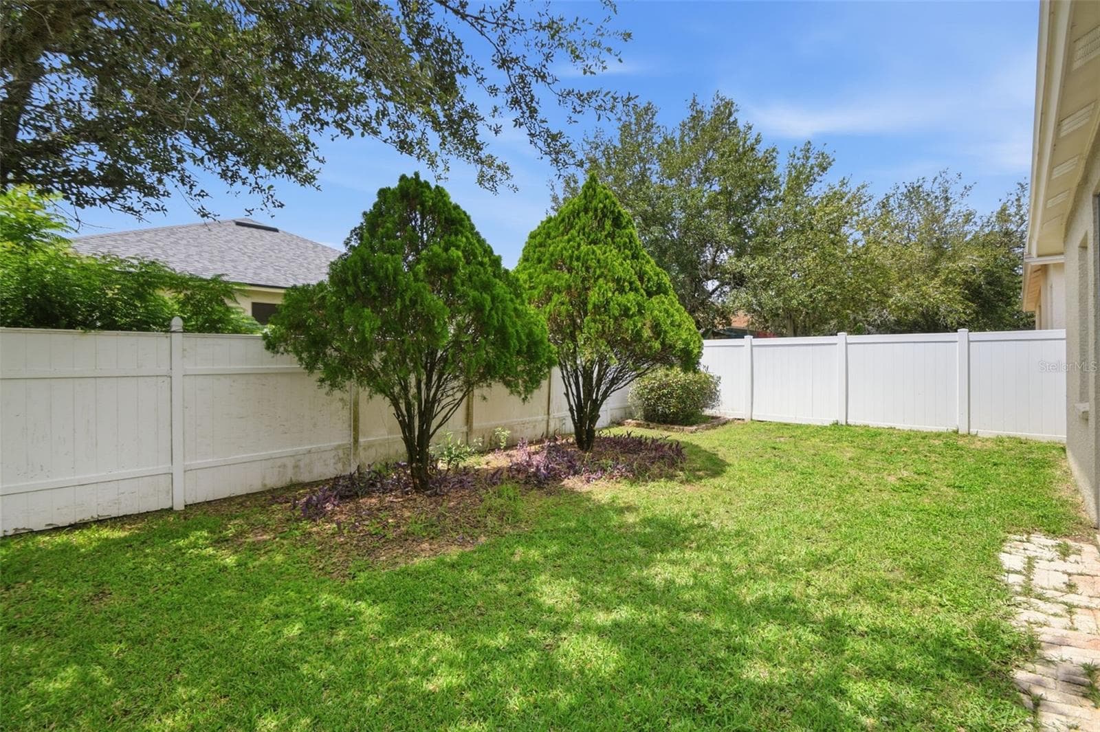427 FERN GULLEY DRIVE — photo 46 of 51