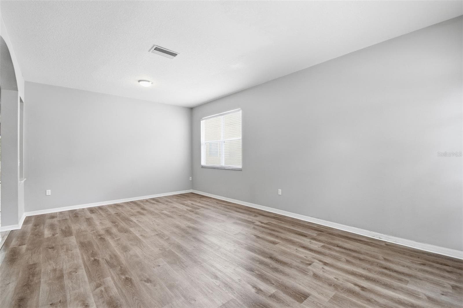 427 FERN GULLEY DRIVE — photo 38 of 51