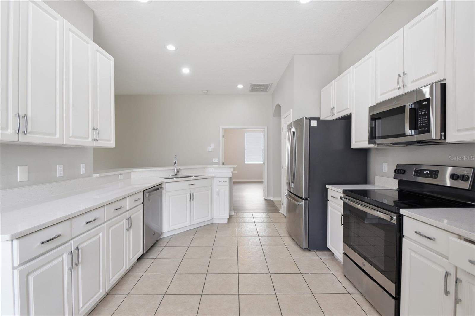 427 FERN GULLEY DRIVE — photo 16 of 51