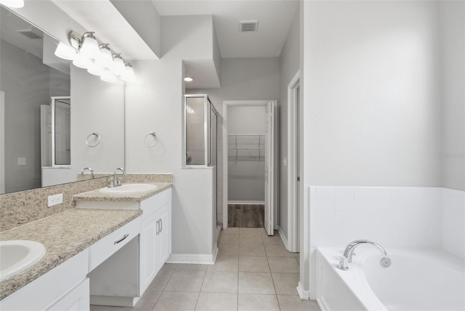 427 FERN GULLEY DRIVE — photo 39 of 51