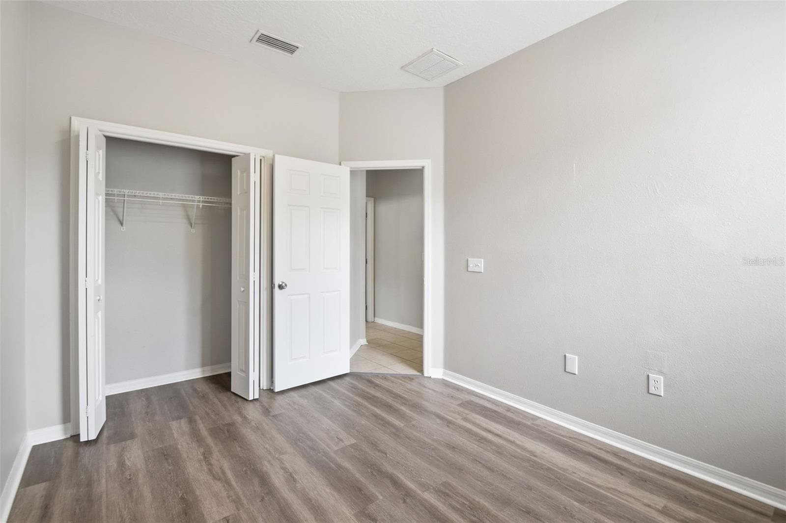 427 FERN GULLEY DRIVE — photo 29 of 51