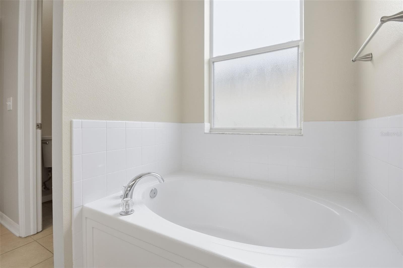 427 FERN GULLEY DRIVE — photo 41 of 51