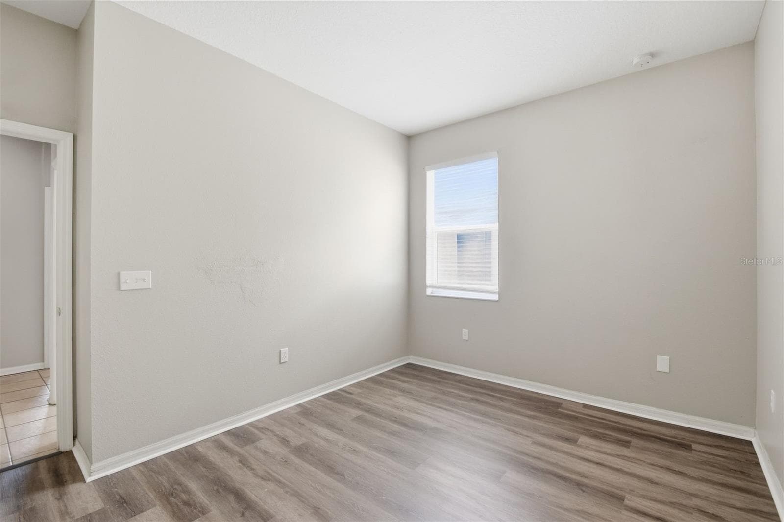 427 FERN GULLEY DRIVE — photo 31 of 51