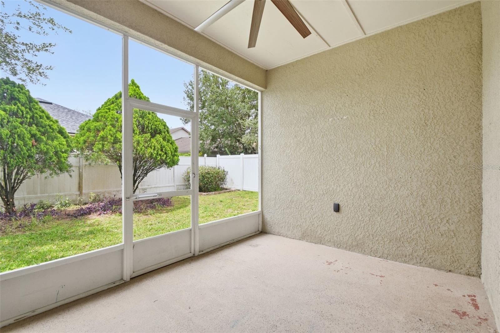 427 FERN GULLEY DRIVE — photo 44 of 51