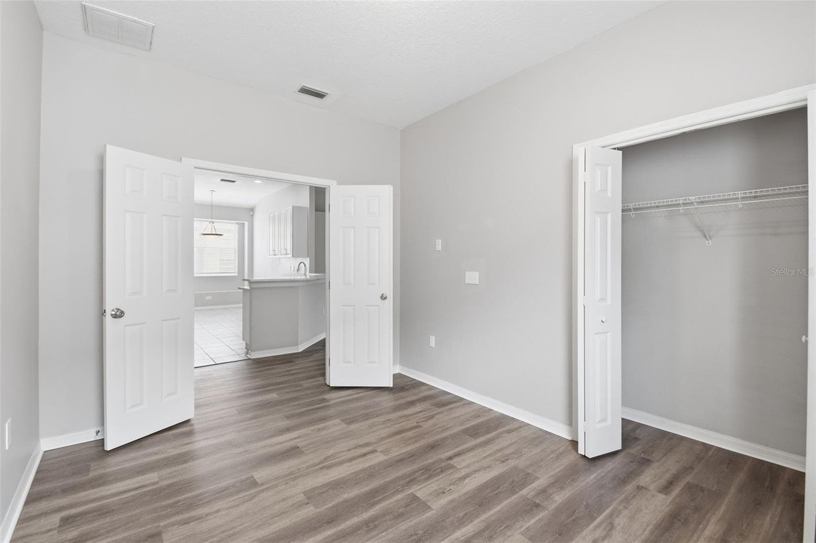 427 FERN GULLEY DRIVE — photo 34 of 51