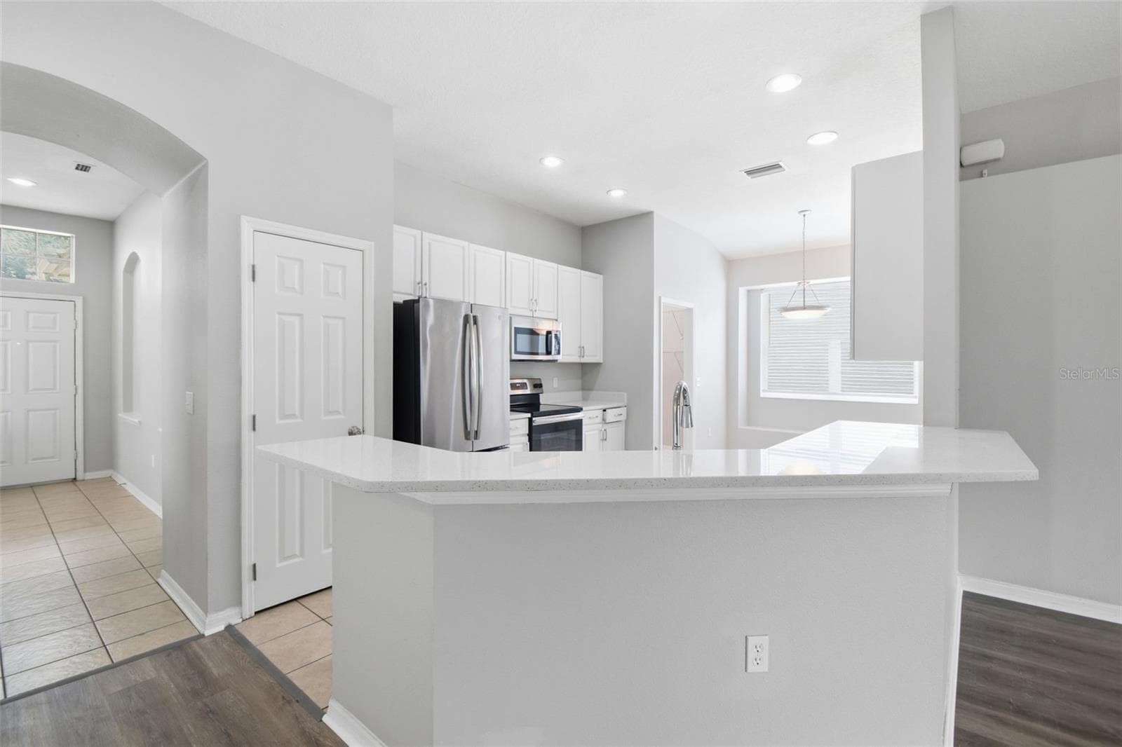 427 FERN GULLEY DRIVE — photo 12 of 51