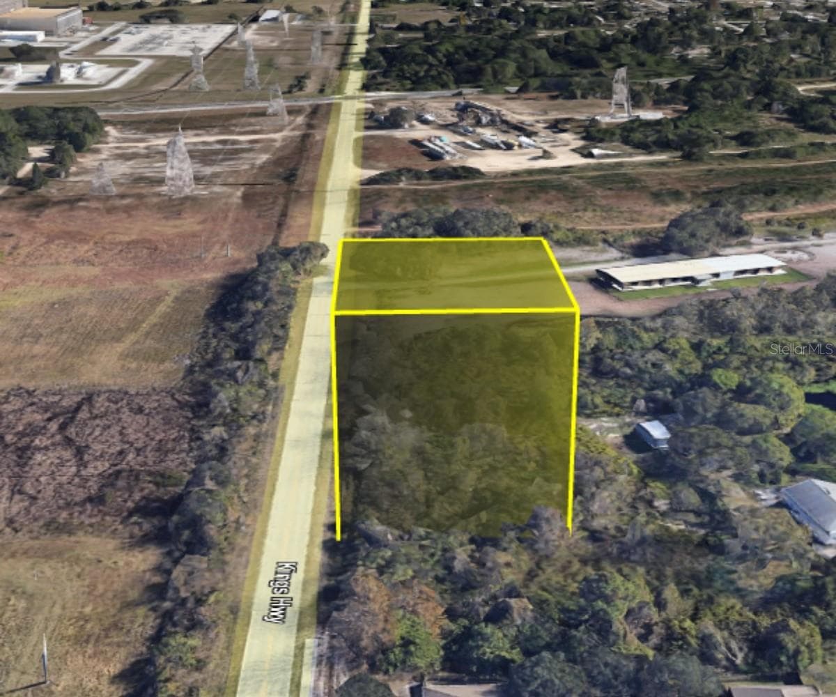 4265 KINGS HWY — photo 7 of 11