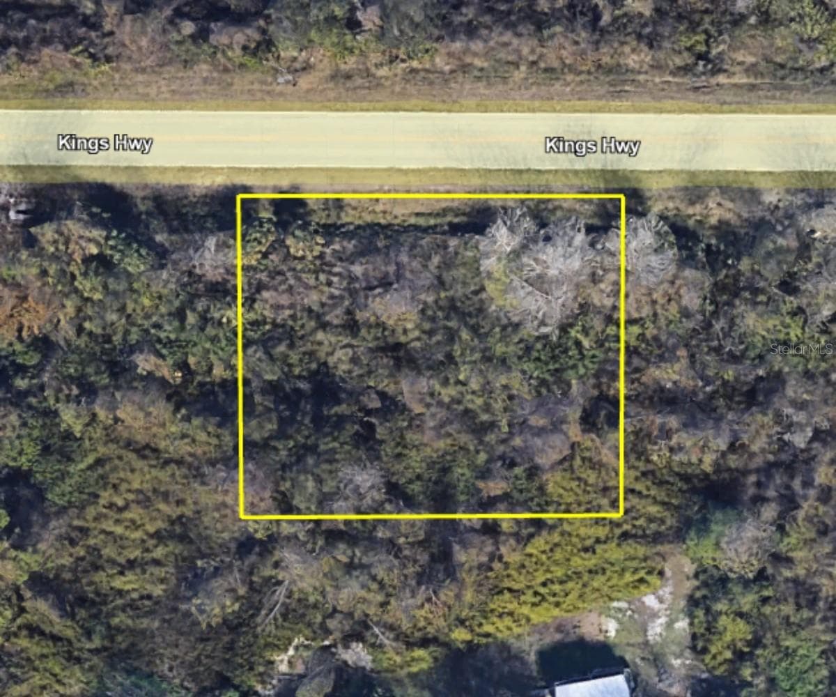 4265 KINGS HWY — photo 3 of 11