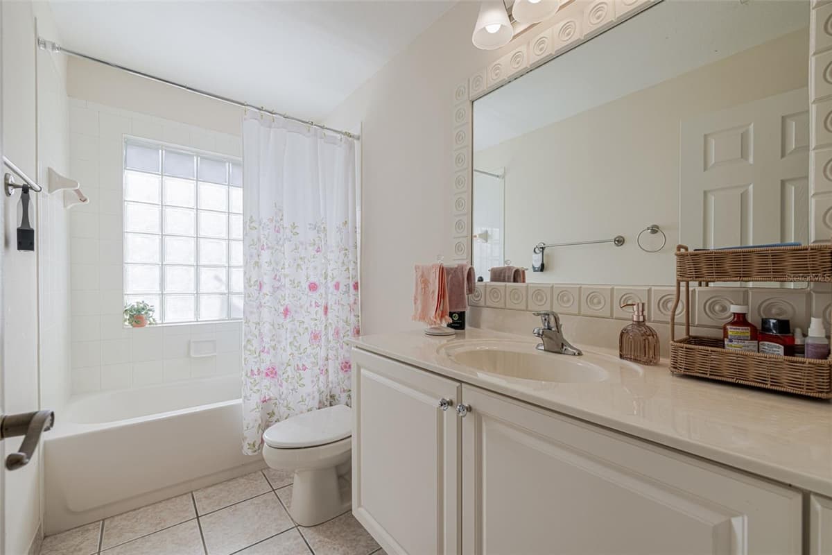 2305 SUMMERSWEET DRIVE — photo 14 of 48