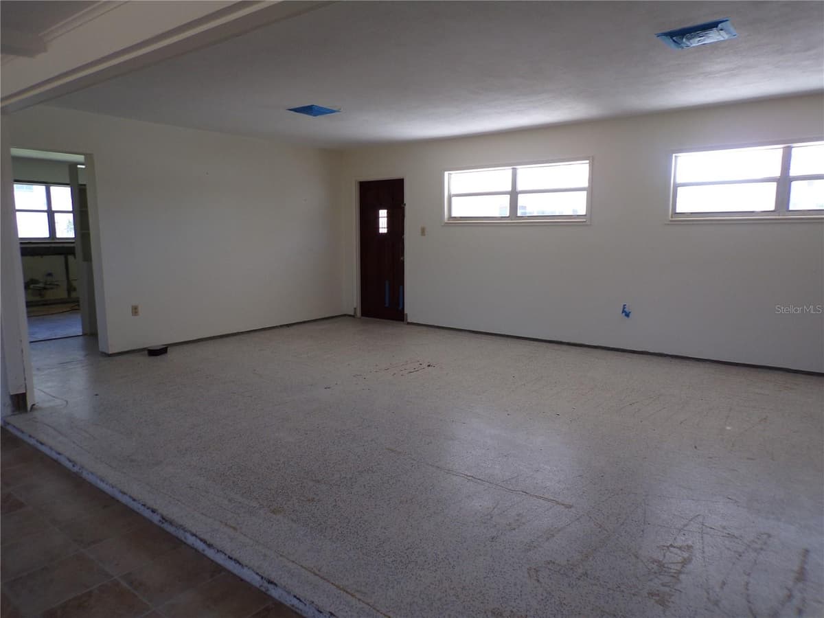 1124 SUNSET DRIVE — photo 6 of 31