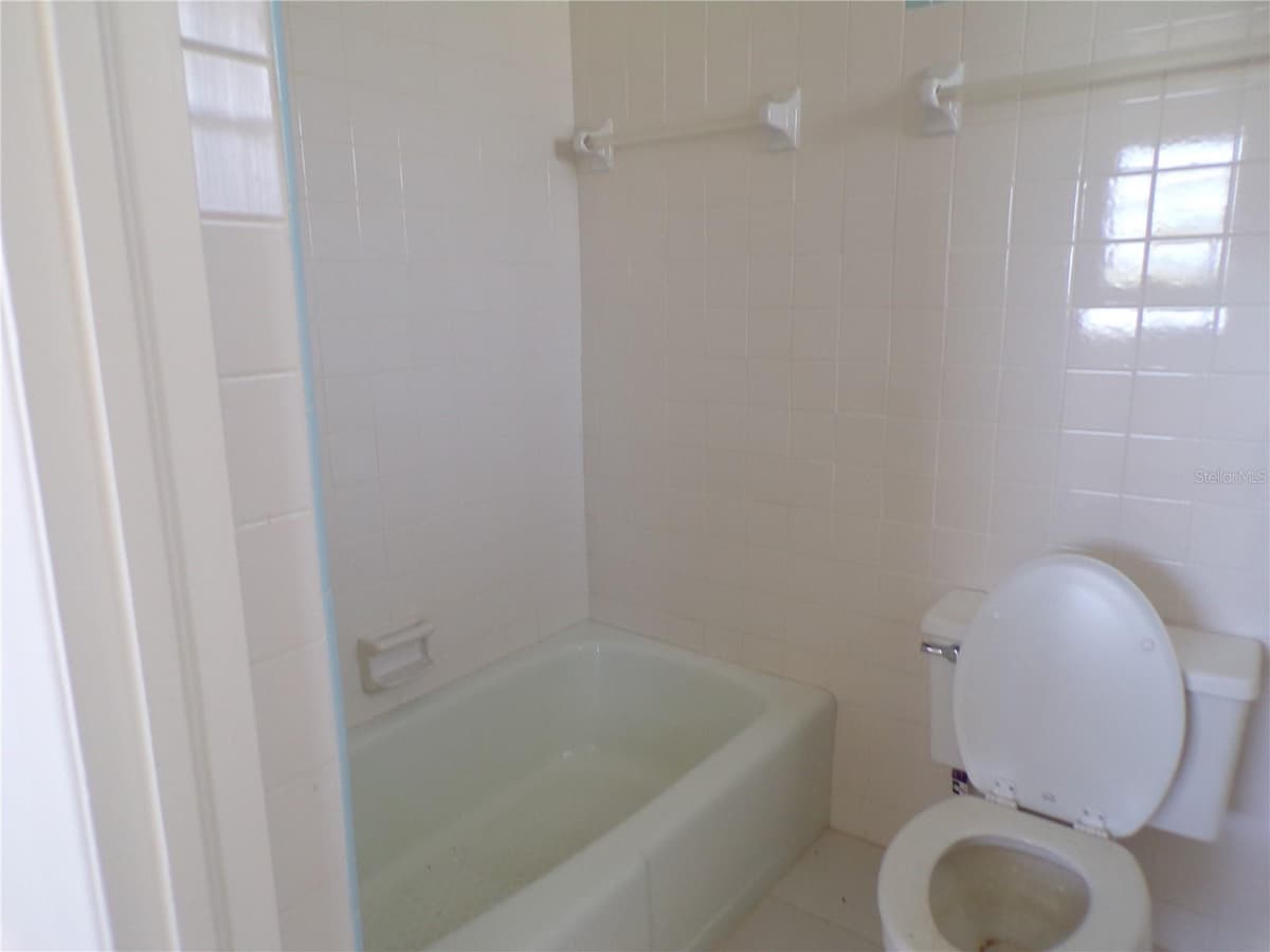 1124 SUNSET DRIVE — photo 17 of 31