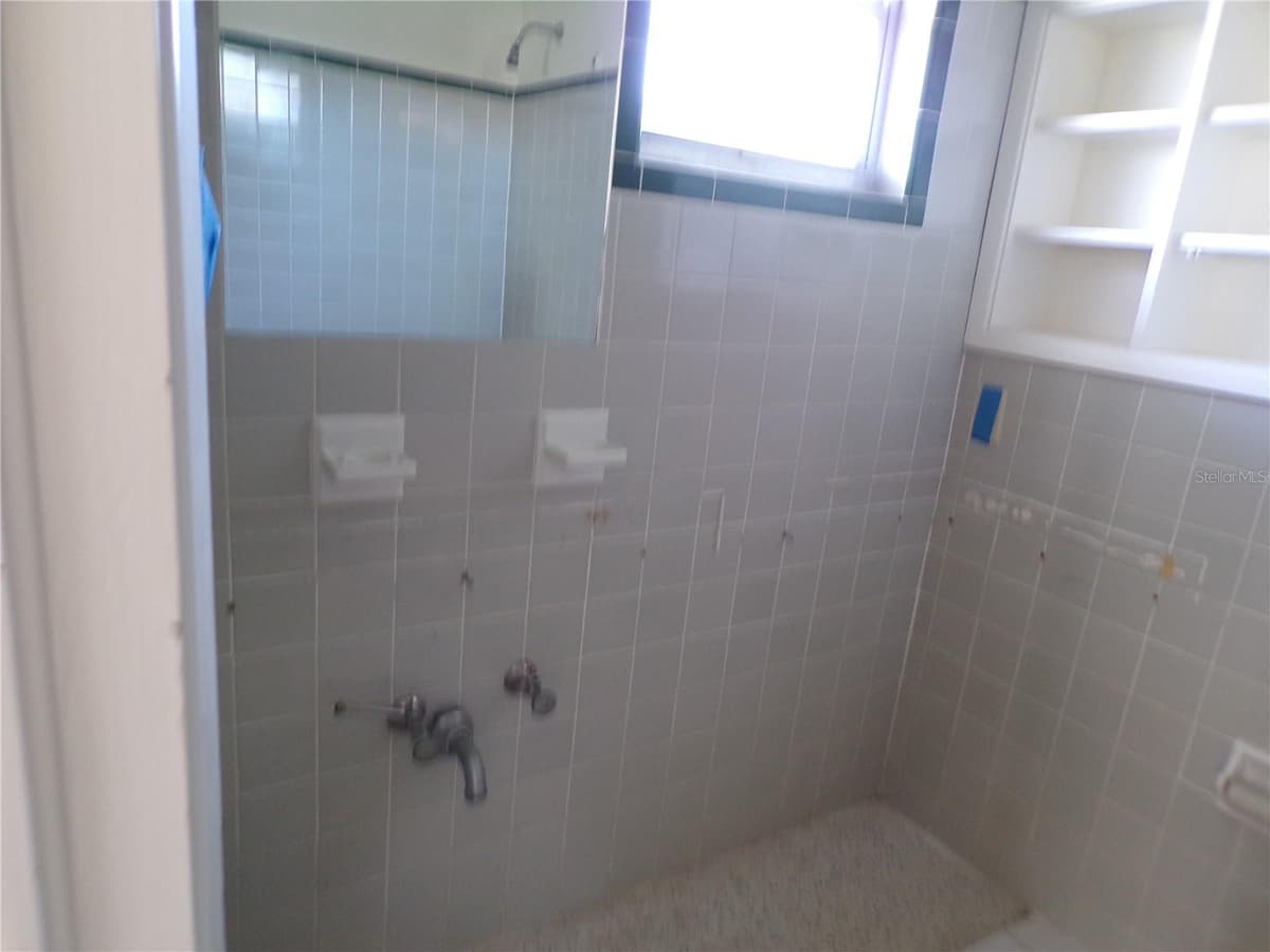 1124 SUNSET DRIVE — photo 13 of 31