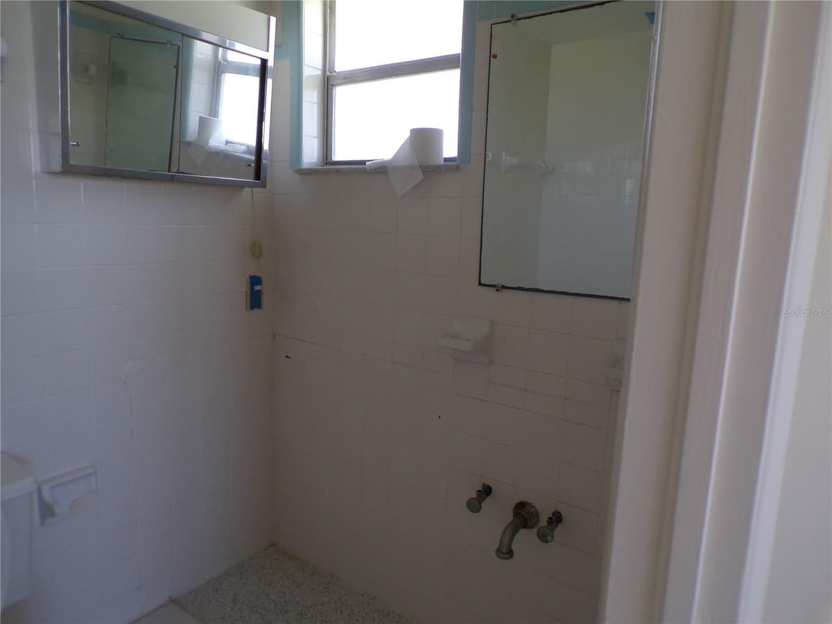 1124 SUNSET DRIVE — photo 16 of 31