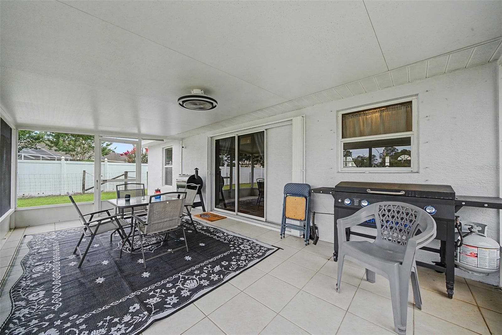 2630 GRESHAM STREET — photo 39 of 56