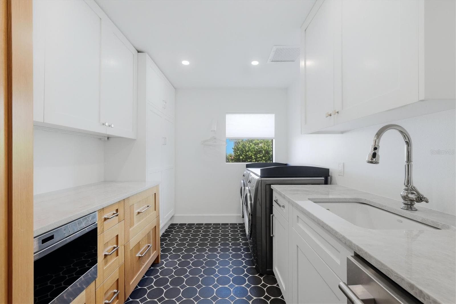 465 ROYAL FLAMINGO DRIVE — photo 54 of 93
